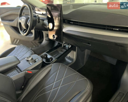 Черный Форд Mustang Mach-E, объемом двигателя 0 л и пробегом 49 тыс. км за 26600 $, фото 11 на Automoto.ua