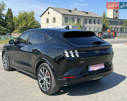 Черный Форд Mustang Mach-E, объемом двигателя 0 л и пробегом 128 тыс. км за 27469 $, фото 6 на Automoto.ua