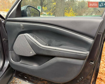 Чорний Форд Mustang Mach-E, об'ємом двигуна 0 л та пробігом 122 тис. км за 24900 $, фото 24 на Automoto.ua