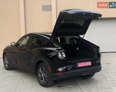 Чорний Форд Mustang Mach-E, об'ємом двигуна 0 л та пробігом 14 тис. км за 24000 $, фото 29 на Automoto.ua