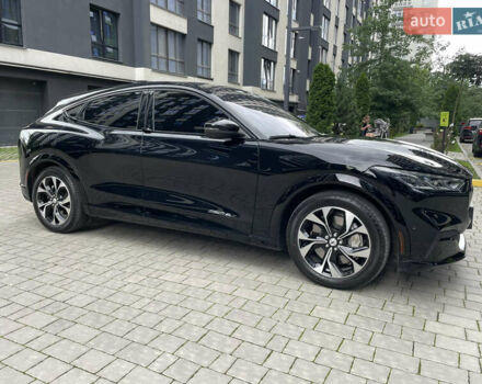 Черный Форд Mustang Mach-E, объемом двигателя 0 л и пробегом 17 тыс. км за 29999 $, фото 6 на Automoto.ua