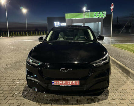 Чорний Форд Mustang Mach-E, об'ємом двигуна 0 л та пробігом 13 тис. км за 31500 $, фото 2 на Automoto.ua