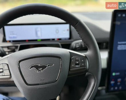 Черный Форд Mustang Mach-E, объемом двигателя 0 л и пробегом 15 тыс. км за 29999 $, фото 13 на Automoto.ua
