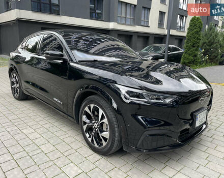Черный Форд Mustang Mach-E, объемом двигателя 0 л и пробегом 17 тыс. км за 29999 $, фото 4 на Automoto.ua