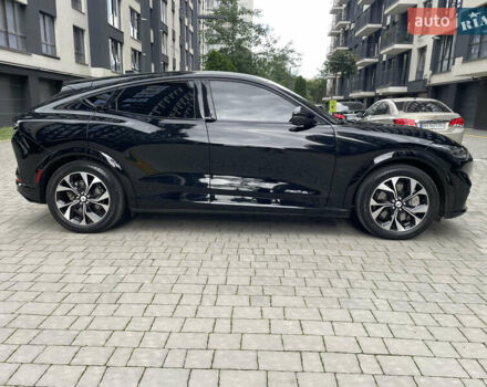 Черный Форд Mustang Mach-E, объемом двигателя 0 л и пробегом 17 тыс. км за 29999 $, фото 7 на Automoto.ua