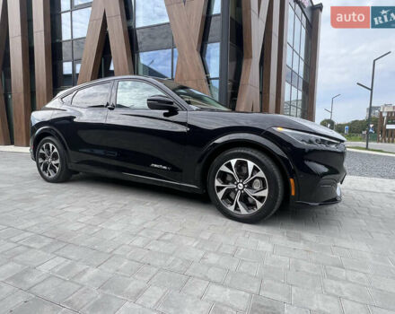 Черный Форд Mustang Mach-E, объемом двигателя 0 л и пробегом 7 тыс. км за 26650 $, фото 6 на Automoto.ua