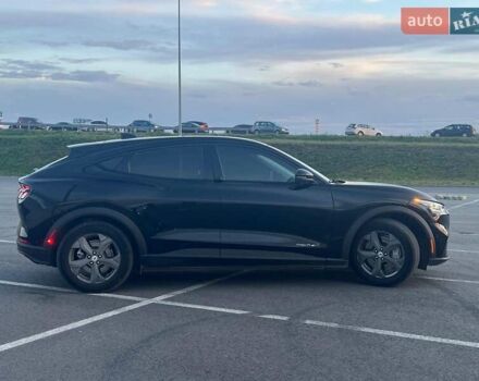 Черный Форд Mustang Mach-E, объемом двигателя 0 л и пробегом 26 тыс. км за 27590 $, фото 13 на Automoto.ua