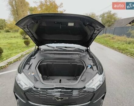 Чорний Форд Mustang Mach-E, об'ємом двигуна 0 л та пробігом 42 тис. км за 32000 $, фото 12 на Automoto.ua