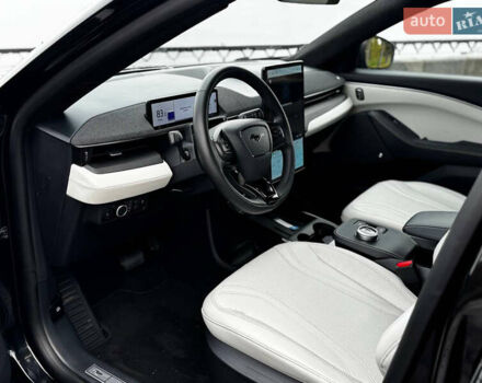 Черный Форд Mustang Mach-E, объемом двигателя 0 л и пробегом 26 тыс. км за 29900 $, фото 17 на Automoto.ua