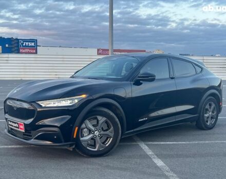 Черный Форд Mustang Mach-E, объемом двигателя 0 л и пробегом 26 тыс. км за 27590 $, фото 2 на Automoto.ua