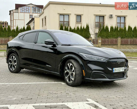 Черный Форд Mustang Mach-E, объемом двигателя 0 л и пробегом 10 тыс. км за 26999 $, фото 4 на Automoto.ua