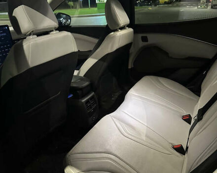 Чорний Форд Mustang Mach-E, об'ємом двигуна 0 л та пробігом 13 тис. км за 31500 $, фото 8 на Automoto.ua