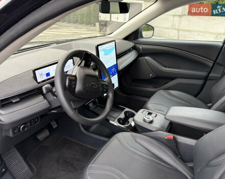 Черный Форд Mustang Mach-E, объемом двигателя 0 л и пробегом 10 тыс. км за 26999 $, фото 31 на Automoto.ua