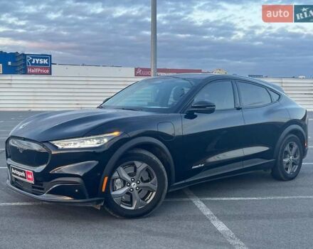 Черный Форд Mustang Mach-E, объемом двигателя 0 л и пробегом 26 тыс. км за 27590 $, фото 3 на Automoto.ua