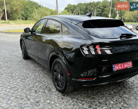 Черный Форд Mustang Mach-E, объемом двигателя 0 л и пробегом 15 тыс. км за 29999 $, фото 4 на Automoto.ua