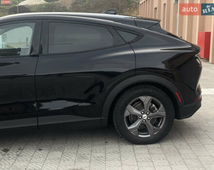 Чорний Форд Mustang Mach-E, об'ємом двигуна 0 л та пробігом 14 тис. км за 24000 $, фото 25 на Automoto.ua
