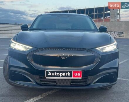 Черный Форд Mustang Mach-E, объемом двигателя 0 л и пробегом 26 тыс. км за 27590 $, фото 4 на Automoto.ua