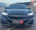 Черный Форд Mustang Mach-E, объемом двигателя 0 л и пробегом 26 тыс. км за 27590 $, фото 4 на Automoto.ua