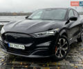 Черный Форд Mustang Mach-E, объемом двигателя 0 л и пробегом 26 тыс. км за 29900 $, фото 3 на Automoto.ua