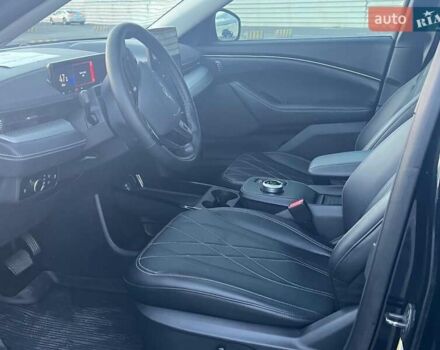 Черный Форд Mustang Mach-E, объемом двигателя 0 л и пробегом 26 тыс. км за 27590 $, фото 22 на Automoto.ua
