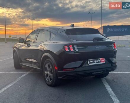 Черный Форд Mustang Mach-E, объемом двигателя 0 л и пробегом 26 тыс. км за 27590 $, фото 9 на Automoto.ua