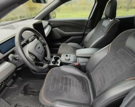 Чорний Форд Mustang Mach-E, об'ємом двигуна 0 л та пробігом 42 тис. км за 32000 $, фото 11 на Automoto.ua