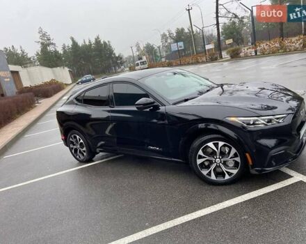 Черный Форд Mustang Mach-E, объемом двигателя 0 л и пробегом 22 тыс. км за 26999 $, фото 3 на Automoto.ua