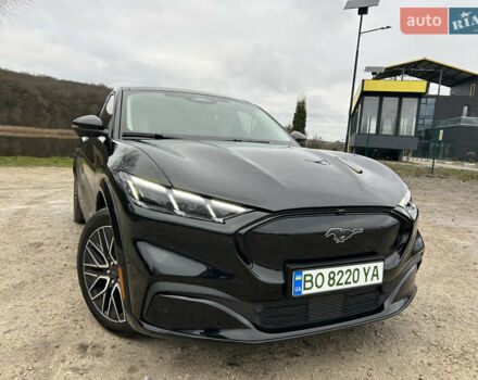 Чорний Форд Mustang Mach-E, об'ємом двигуна 0 л та пробігом 4 тис. км за 28800 $, фото 2 на Automoto.ua