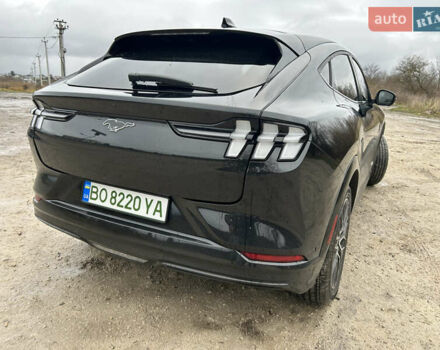 Чорний Форд Mustang Mach-E, об'ємом двигуна 0 л та пробігом 4 тис. км за 28800 $, фото 6 на Automoto.ua