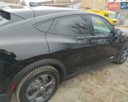 Черный Форд Mustang Mach-E, объемом двигателя 0 л и пробегом 3 тыс. км за 29900 $, фото 3 на Automoto.ua