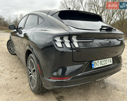 Чорний Форд Mustang Mach-E, об'ємом двигуна 0 л та пробігом 4 тис. км за 28800 $, фото 7 на Automoto.ua
