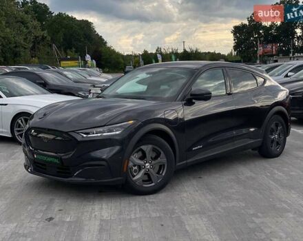 Чорний Форд Mustang Mach-E, об'ємом двигуна 0 л та пробігом 49 тис. км за 26790 $, фото 1 на Automoto.ua