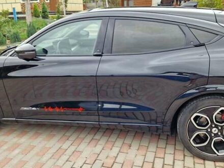 Форд Mustang Mach-E 2022 у Харкові на Automoto.ua Чорний Форд Mustang Mach-E, об'ємом двигуна 0 л та пробігом 45 тис. км за 33500 $, фото 1 на Automoto.ua