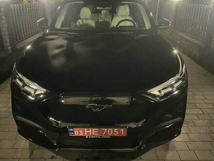 Чорний Форд Mustang Mach-E, об'ємом двигуна 0 л та пробігом 13 тис. км за 31500 $, фото 1 на Automoto.ua