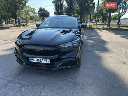 Чорний Форд Mustang Mach-E, об'ємом двигуна 0 л та пробігом 21 тис. км за 29800 $, фото 1 на Automoto.ua