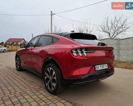 Красный Форд Mustang Mach-E, объемом двигателя 0 л и пробегом 145 тыс. км за 20900 $, фото 9 на Automoto.ua