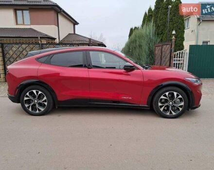 Красный Форд Mustang Mach-E, объемом двигателя 0 л и пробегом 145 тыс. км за 20900 $, фото 5 на Automoto.ua