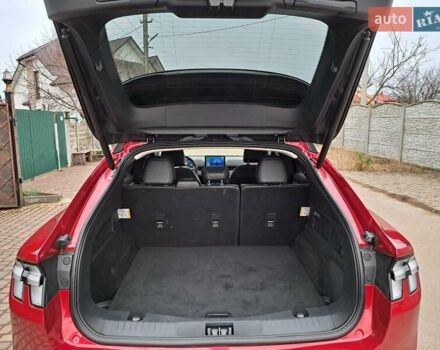 Красный Форд Mustang Mach-E, объемом двигателя 0 л и пробегом 145 тыс. км за 20900 $, фото 11 на Automoto.ua