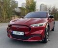 Красный Форд Mustang Mach-E, объемом двигателя 0 л и пробегом 98 тыс. км за 39800 $, фото 1 на Automoto.ua