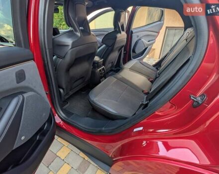 Красный Форд Mustang Mach-E, объемом двигателя 0 л и пробегом 25 тыс. км за 39900 $, фото 25 на Automoto.ua