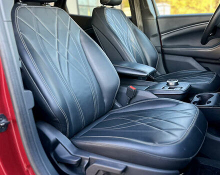 Красный Форд Mustang Mach-E, объемом двигателя 0 л и пробегом 98 тыс. км за 19950 $, фото 39 на Automoto.ua