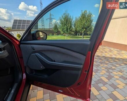Красный Форд Mustang Mach-E, объемом двигателя 0 л и пробегом 25 тыс. км за 39900 $, фото 27 на Automoto.ua