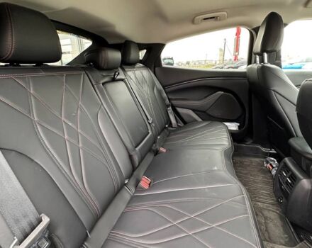 Красный Форд Mustang Mach-E, объемом двигателя 75 л и пробегом 16 тыс. км за 28500 $, фото 18 на Automoto.ua