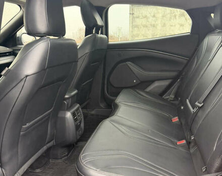 Красный Форд Mustang Mach-E, объемом двигателя 0 л и пробегом 52 тыс. км за 25500 $, фото 13 на Automoto.ua