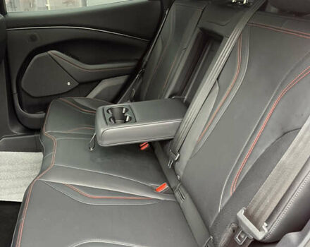 Красный Форд Mustang Mach-E, объемом двигателя 0 л и пробегом 78 тыс. км за 27999 $, фото 45 на Automoto.ua