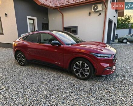 Красный Форд Mustang Mach-E, объемом двигателя 0 л и пробегом 61 тыс. км за 26500 $, фото 3 на Automoto.ua