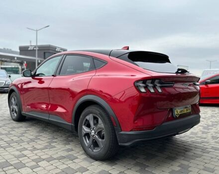 Красный Форд Mustang Mach-E, объемом двигателя 75 л и пробегом 16 тыс. км за 28500 $, фото 4 на Automoto.ua
