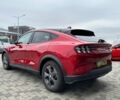 Красный Форд Mustang Mach-E, объемом двигателя 75 л и пробегом 16 тыс. км за 28500 $, фото 4 на Automoto.ua