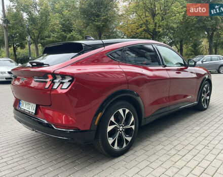 Красный Форд Mustang Mach-E, объемом двигателя 0 л и пробегом 78 тыс. км за 27999 $, фото 6 на Automoto.ua
