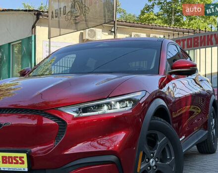 Красный Форд Mustang Mach-E, объемом двигателя 0 л и пробегом 63 тыс. км за 28300 $, фото 3 на Automoto.ua